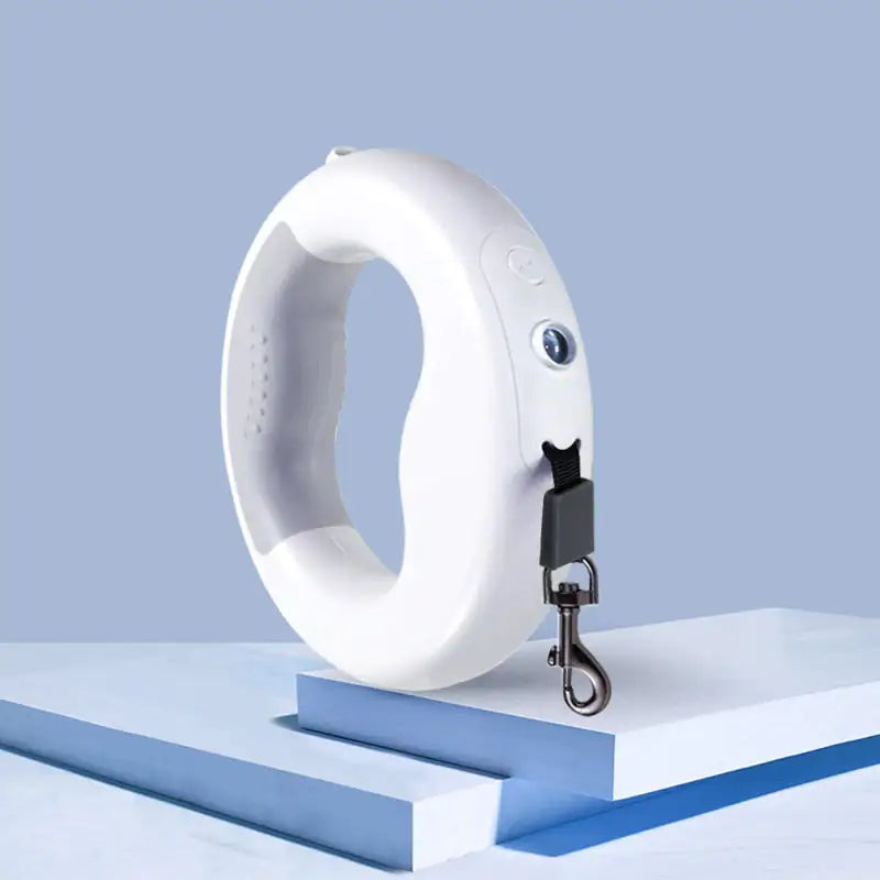 GlowTail Retractable Leash